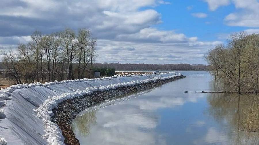 Уровень реки Иртыш в омском Усть-Ишиме на 73 см превысил критическую ...